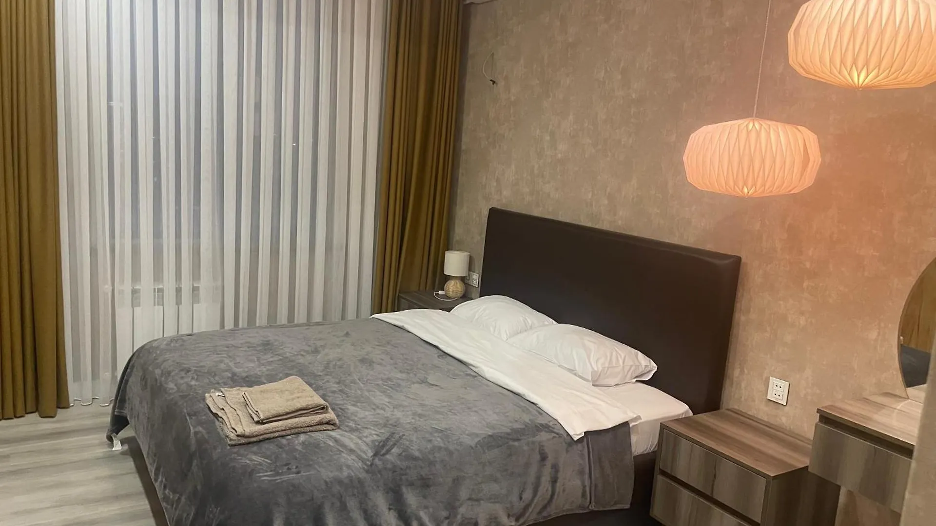 Cozy 3 Bed Apartment For 4 People With 2 Restrooms In Minimalist Style Fully Equipped Баку